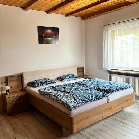 Dachgeschosswohnung Mit Wunderschoenem Gartenblick Apartamento