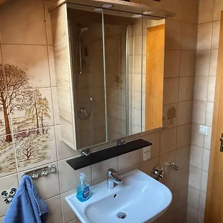 Dachgeschosswohnung Mit Wunderschoenem Gartenblick Apartamento *